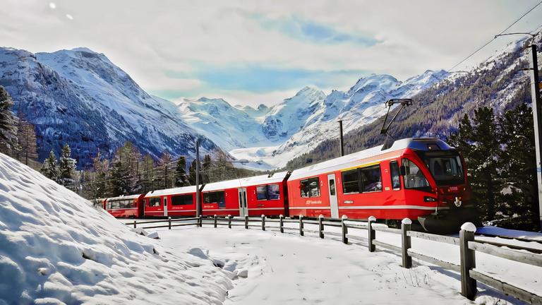 Winterwunderland Schweiz per Bahn