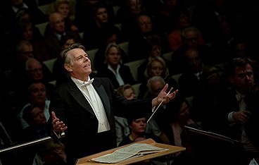 Mariss Jansons dirigiert Strauss und Adams