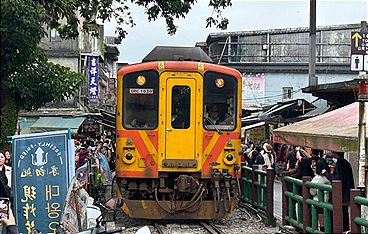 Mit dem Zug rund um Taiwan