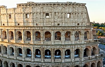 Das Kolosseum, Arena der Macht