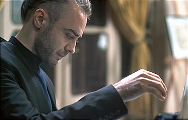 Zwischen Zeiten und Welten