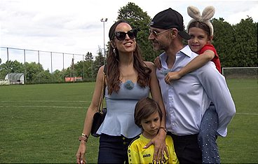 Mütter in lustiger Fernseh-Show!