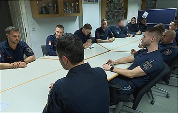 Polizei im Einsatz - Tatort Straße