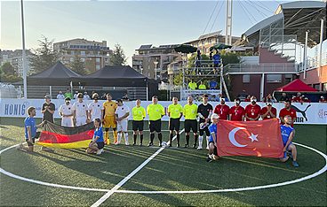 Ali und der Klang des Balles