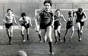 Mädchen können kein Fußball spielen