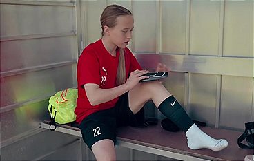 Kicken wie ein Mädchen