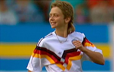 Mädchen können kein Fußball spielen