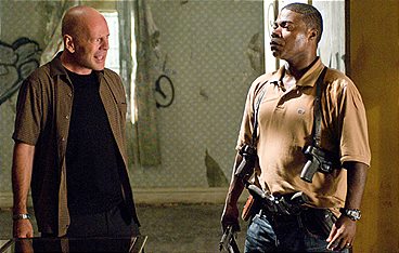 Cop Out - Geladen und entsichert