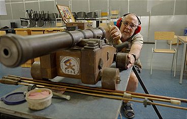 Deutsche Schützenvereine - Spagat zwischen Tradition und Moderne