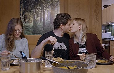 Liebe zu dritt+ - Wie funktioniert Polyamorie?