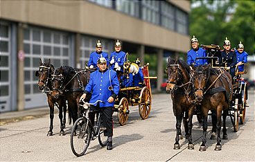175 Jahre Berliner Feuerwehr - der große Fahrzeugkorso