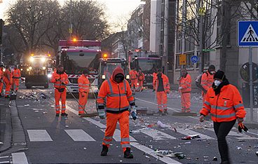 Kostüme, Kneipen und Kawumm - 24 Stunden Rosenmontag