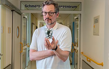 Hirschhausen und der Schmerz