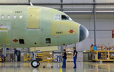 Die Flugzeugbauer - Hightech-Flieger am Fließband