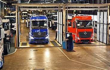 Lastwagen im Minutentakt - Das größte LKW-Werk der Welt