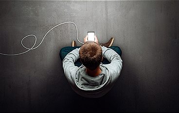 Jung, online, süchtig